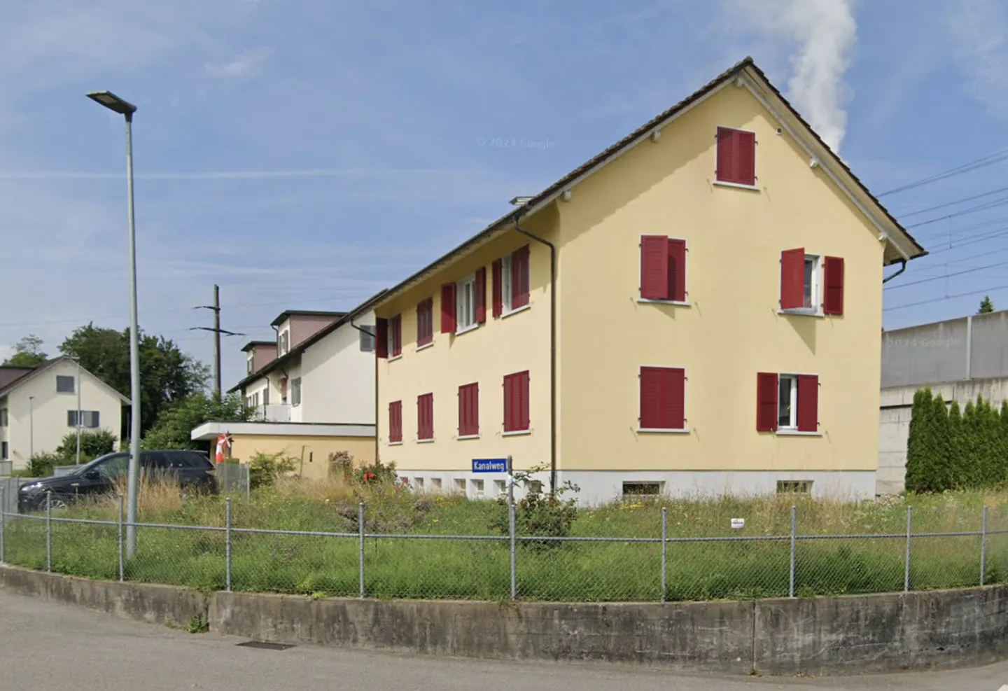 Renovated 2.5 Room Apartment in Prime Location in Luterbach - Photo 1 of 6