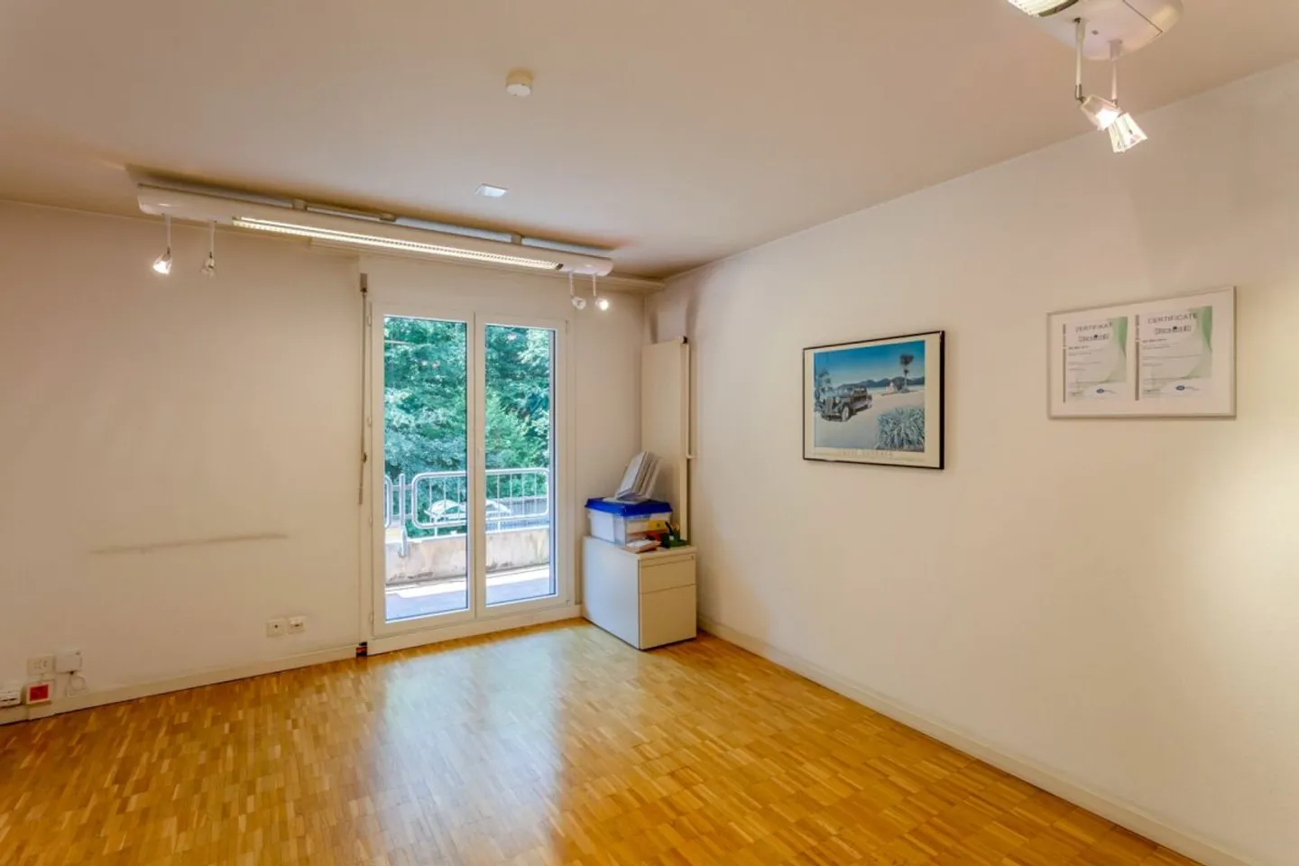 Attraktive Büroräume, zentral und gut erschlossen - Foto 8 von 11