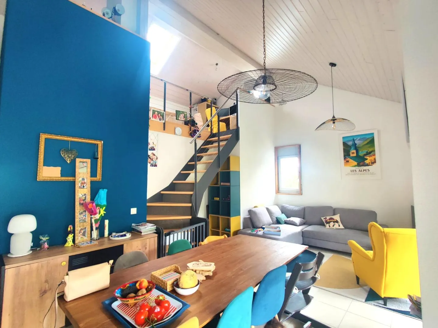 Beautiful 5.5-room apartment in Aire-la-Ville - Photo 2 of 8