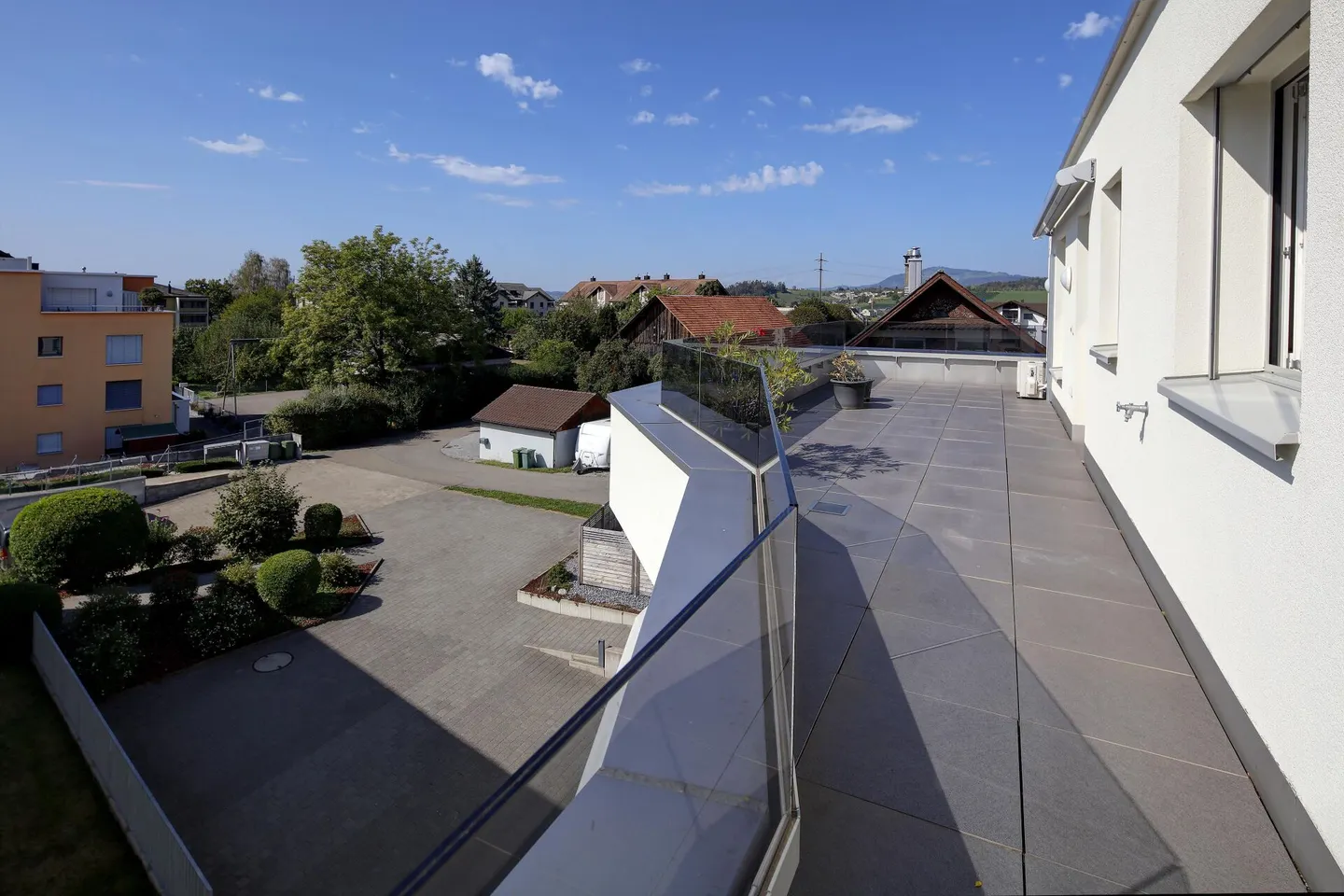 Appartamento attico esclusivo con vista panoramica - vivere modernamente al massimo livello - Foto 1 di 2
