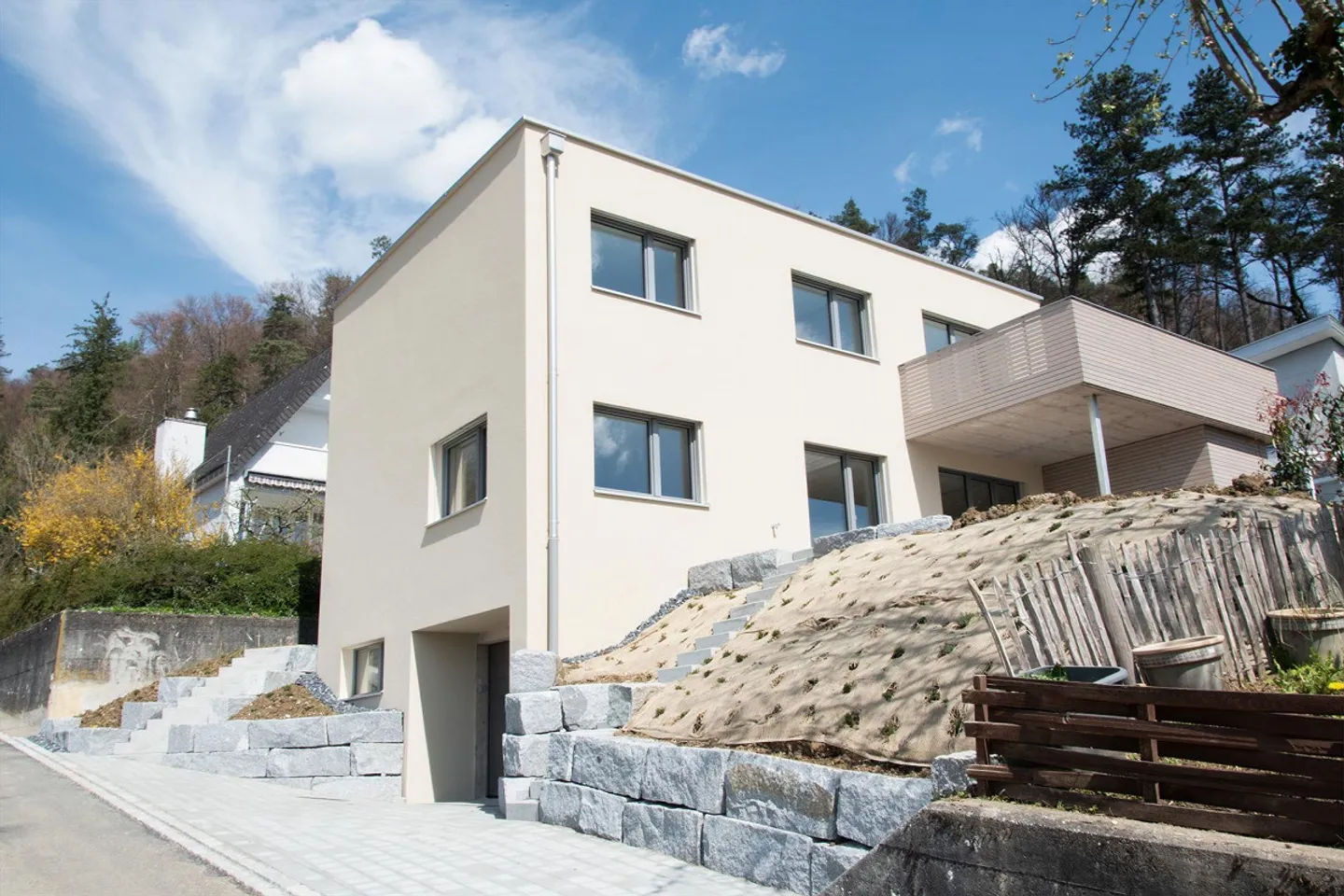 Maison individuelle de 5,5 pièces à Zwingen - Photo 1 sur 7