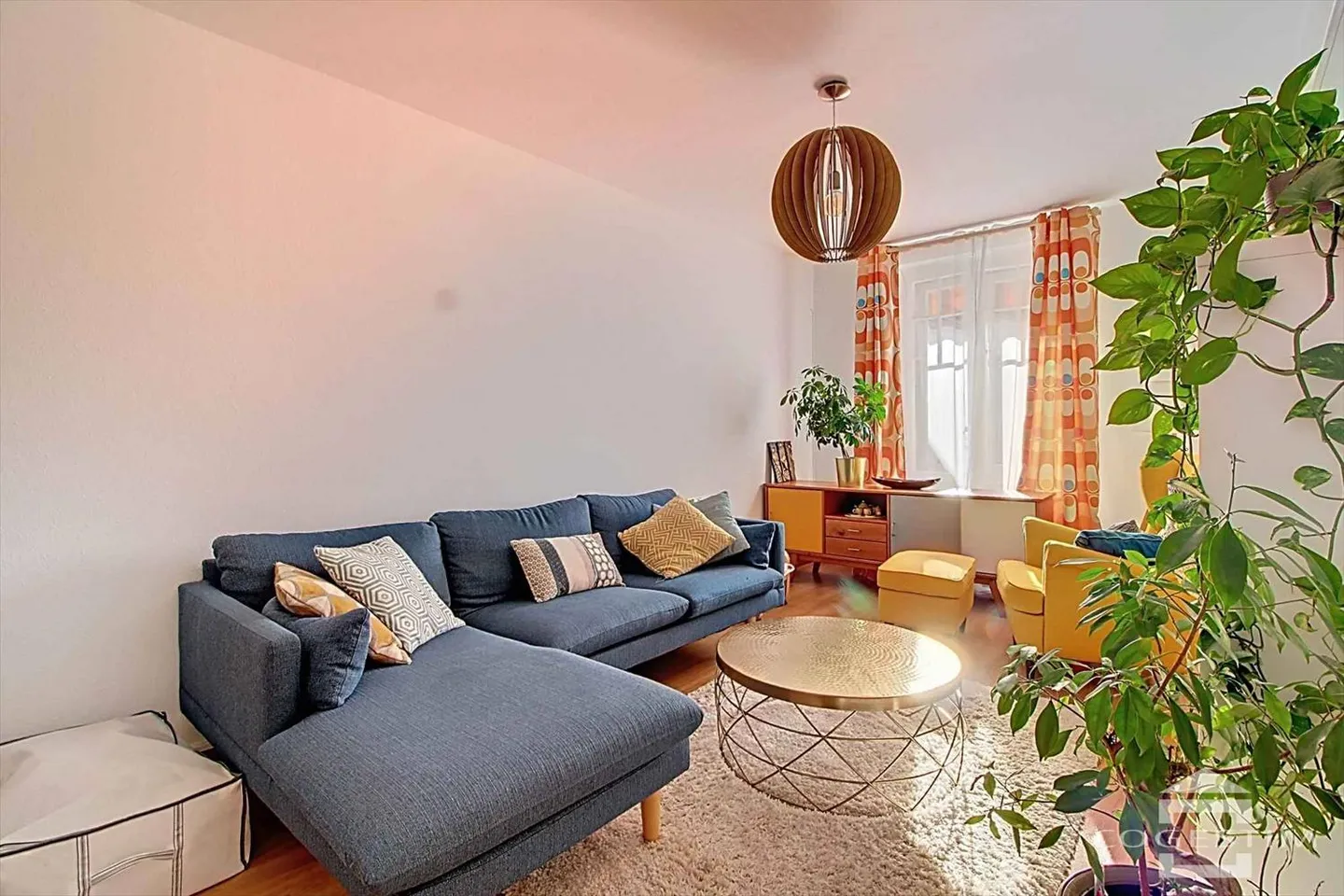 Haus mit 13 Zimmern - Foto 3 von 13