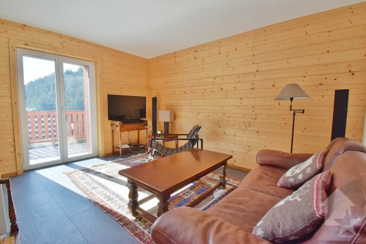 Bellissima proprietà con 3 appartamenti completamente ristrutturati - Foto 6 di 13