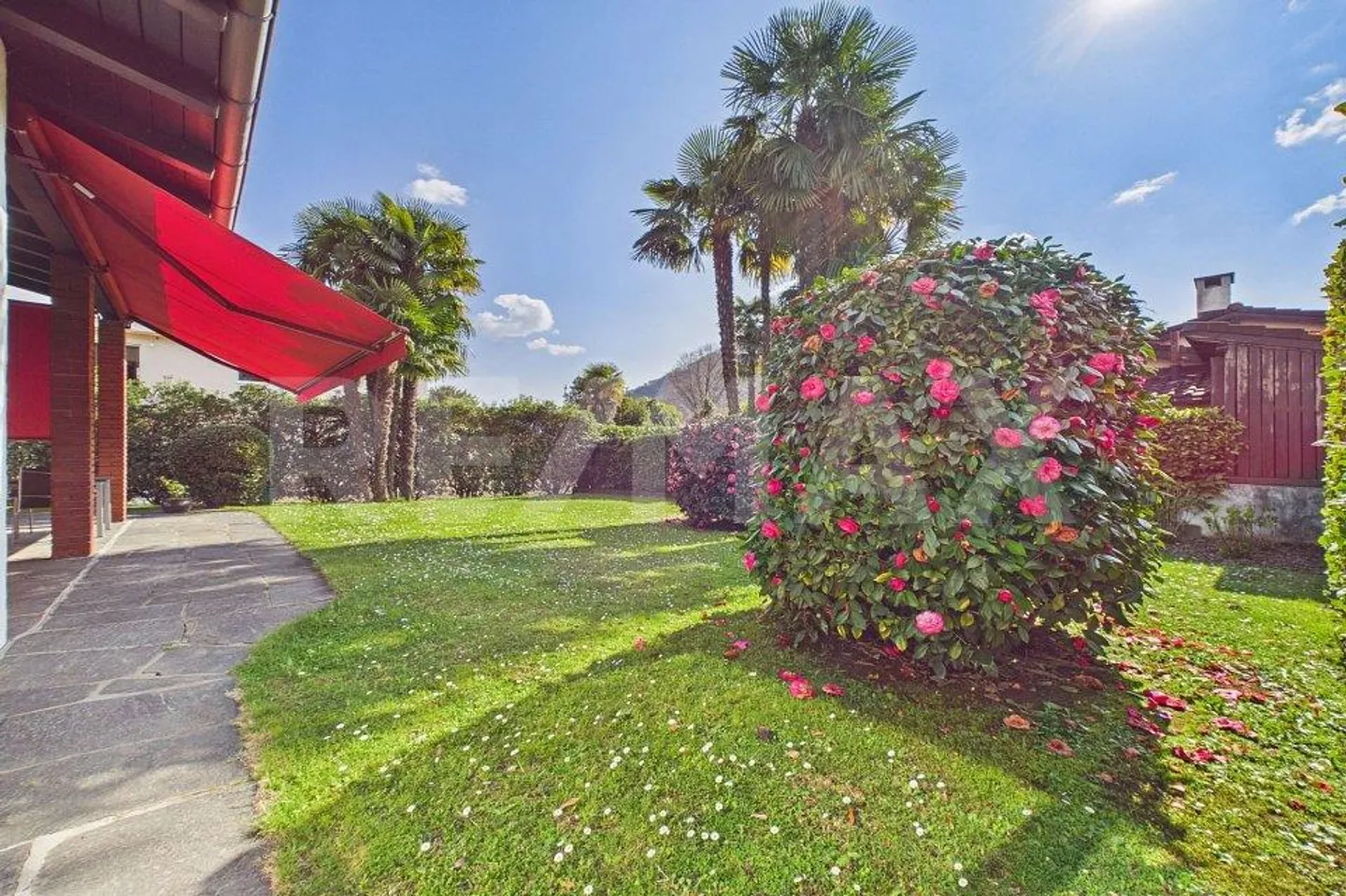 Oasis de tranquillité avec jardin méditerranéen près du lac - Photo 3 sur 13