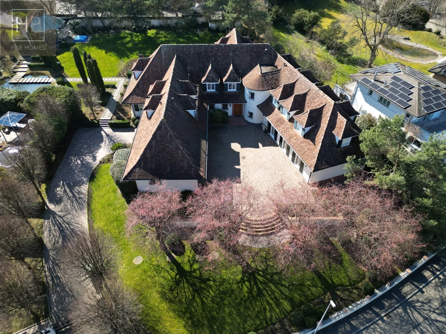 Luxury Country House Villa - Photo 3 of 12