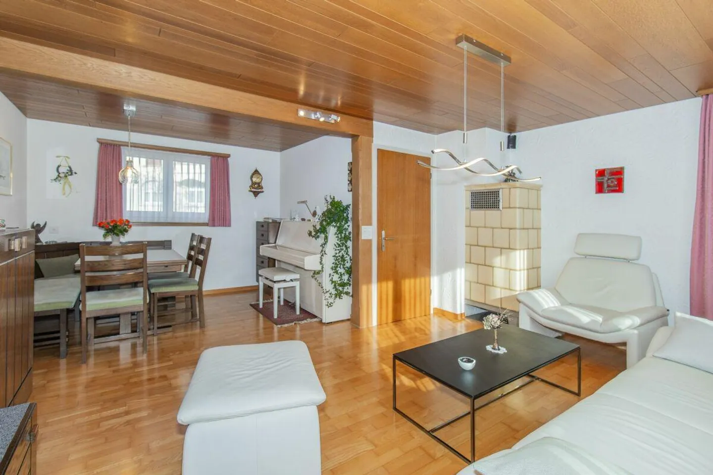 Kleines Glück mit grossem Garten - Foto 3 von 11