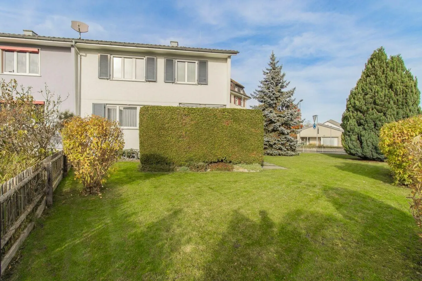 Kleines Glück mit grossem Garten - Foto 9 von 11