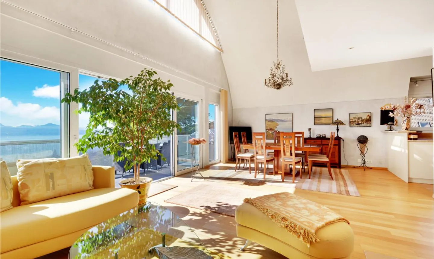 Proprietà eccezionale a Pully: duplex spazioso con vista mozzafiato - Foto 8 di 13