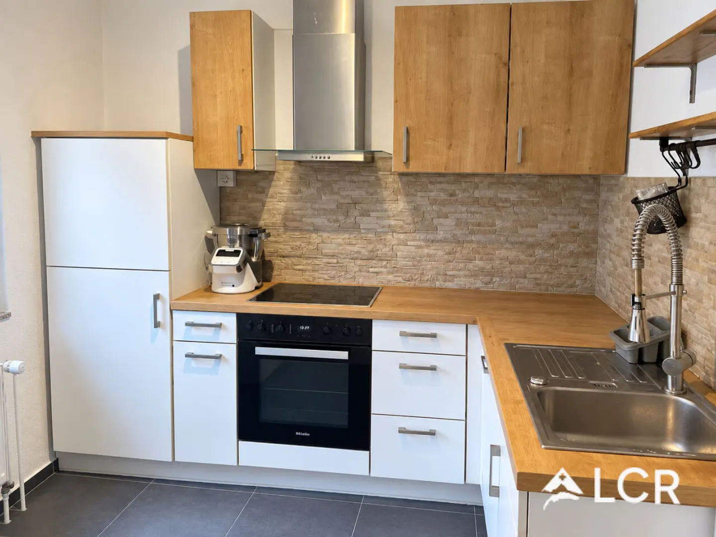 Schöne 6,5-Zimmer-Wohnung in Chézard-St-Martin - Foto 3 von 13