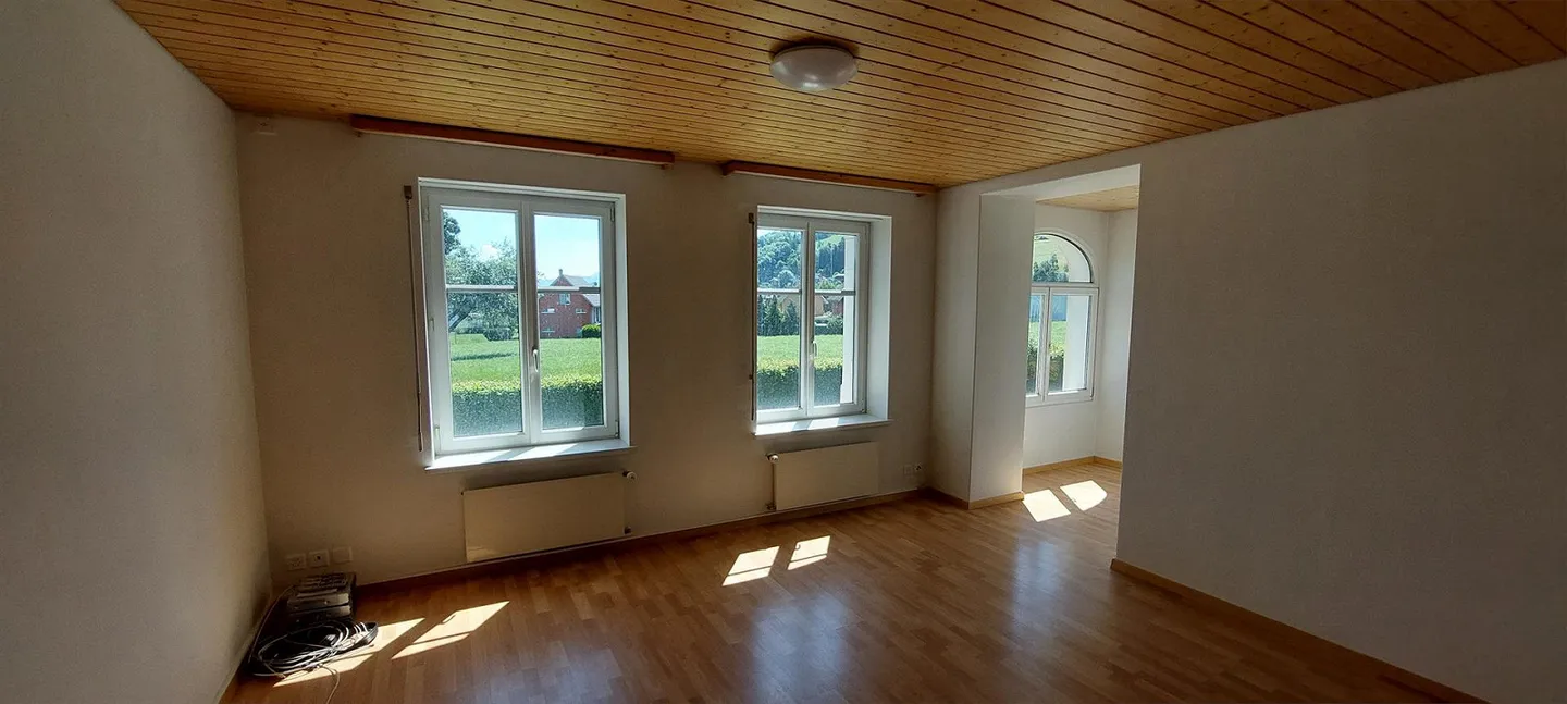 Charmante 3,5 Zimmer Wohnung - Foto 2 von 8