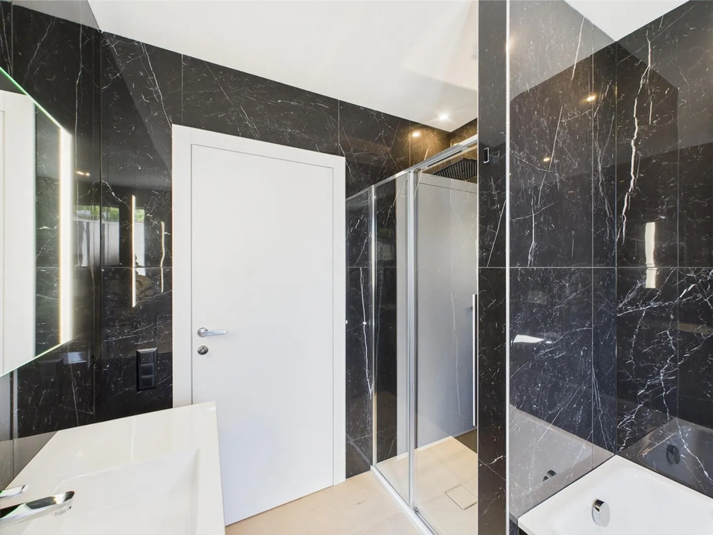 Esclusiva Residenza T-Lake - Vista panoramica sul Lago di Lugano / ... - Foto 10 di 13