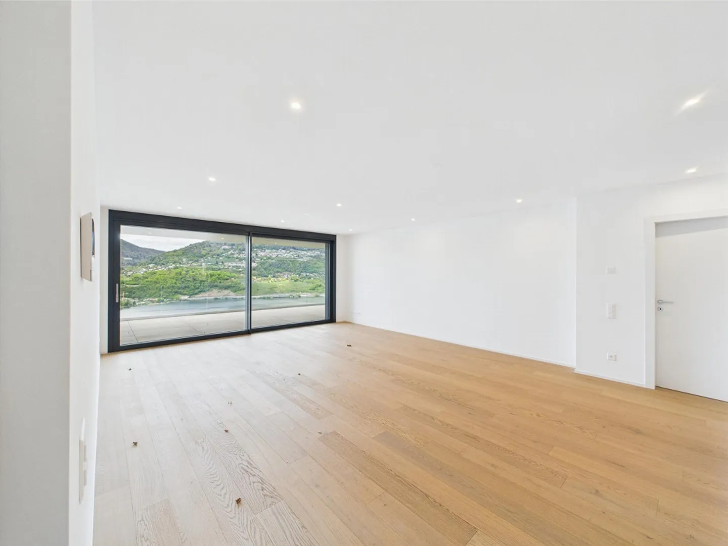 Esclusiva Residenza T-Lake - Vista panoramica sul Lago di Lugano / ... - Foto 11 di 13