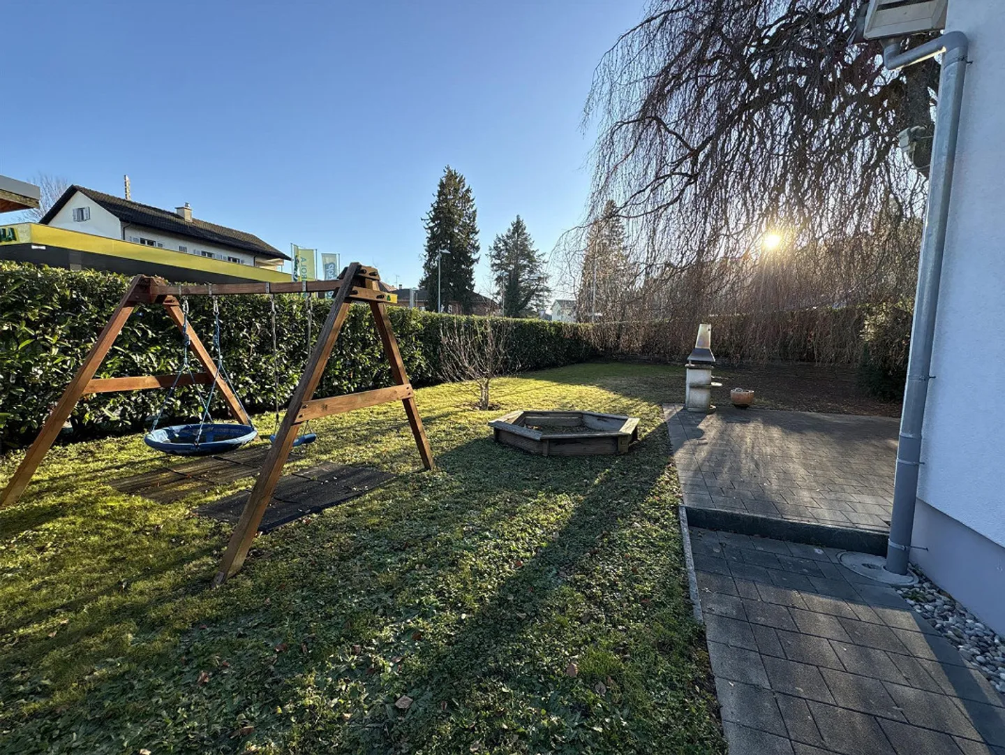 Spacious 5½-room single-family house in Liebefeld - Photo 1 of 16