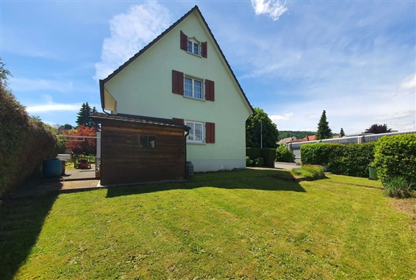 «Freistehendes Einfamilienhaus mit grosszügigem Garten an zentraler Lage» - Foto 5 von 9