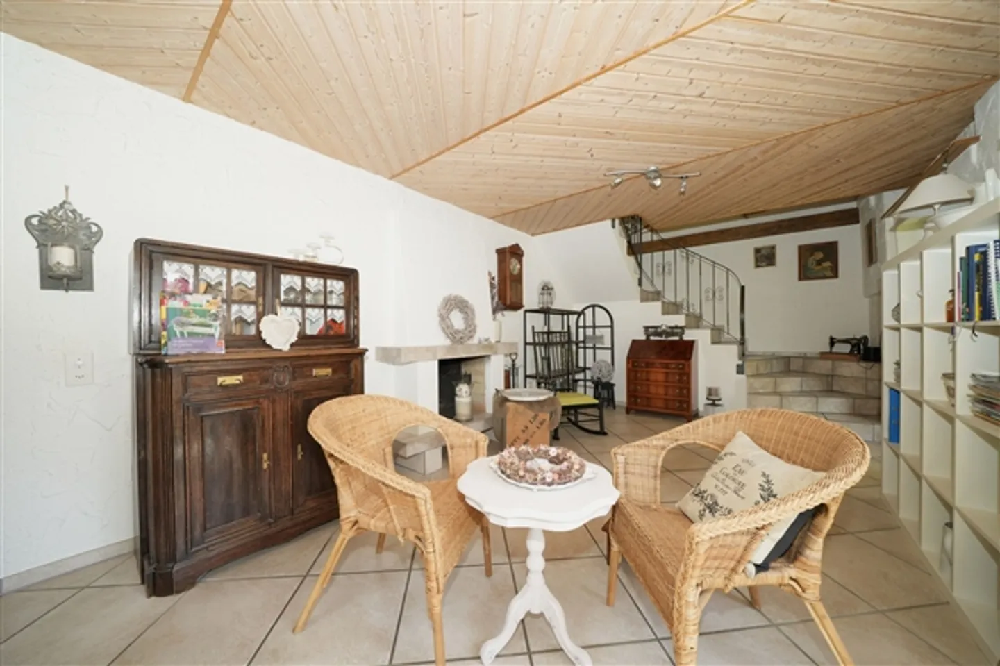 «Freistehendes Einfamilienhaus mit grosszügigem Garten an zentraler Lage» - Foto 7 von 9