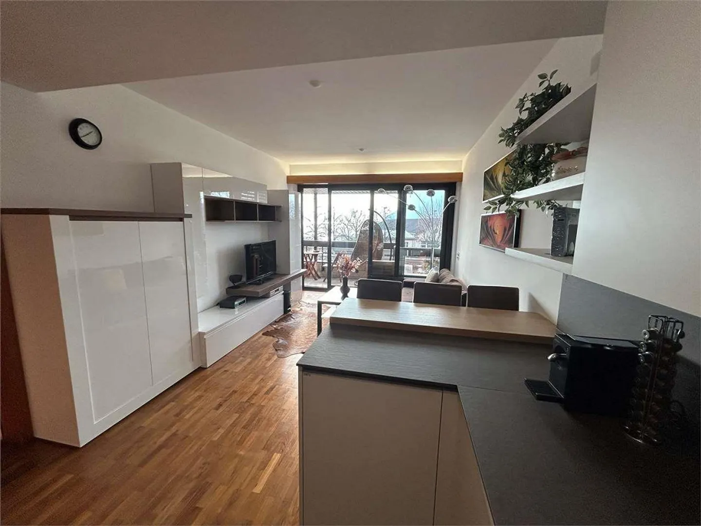 Lugano Cassarate: Appartamento ristrutturato di 2,5 locali con vista lago - Foto 1 di 4