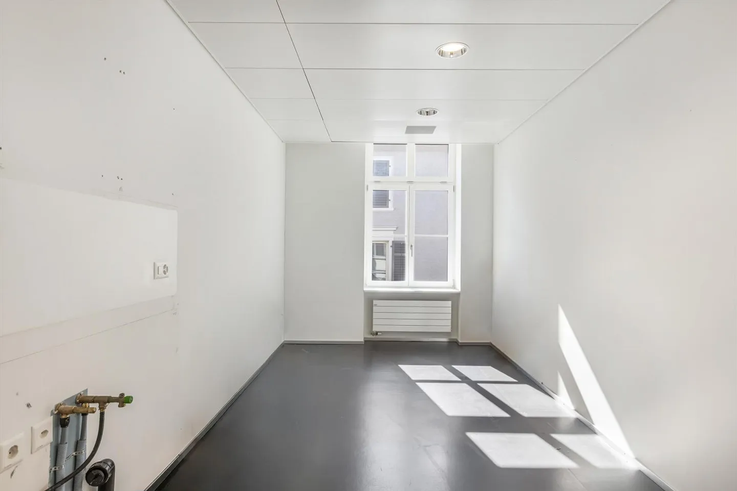 Espace de bureau au cœur de Glarus avec une adresse représentative - Photo 3 sur 8