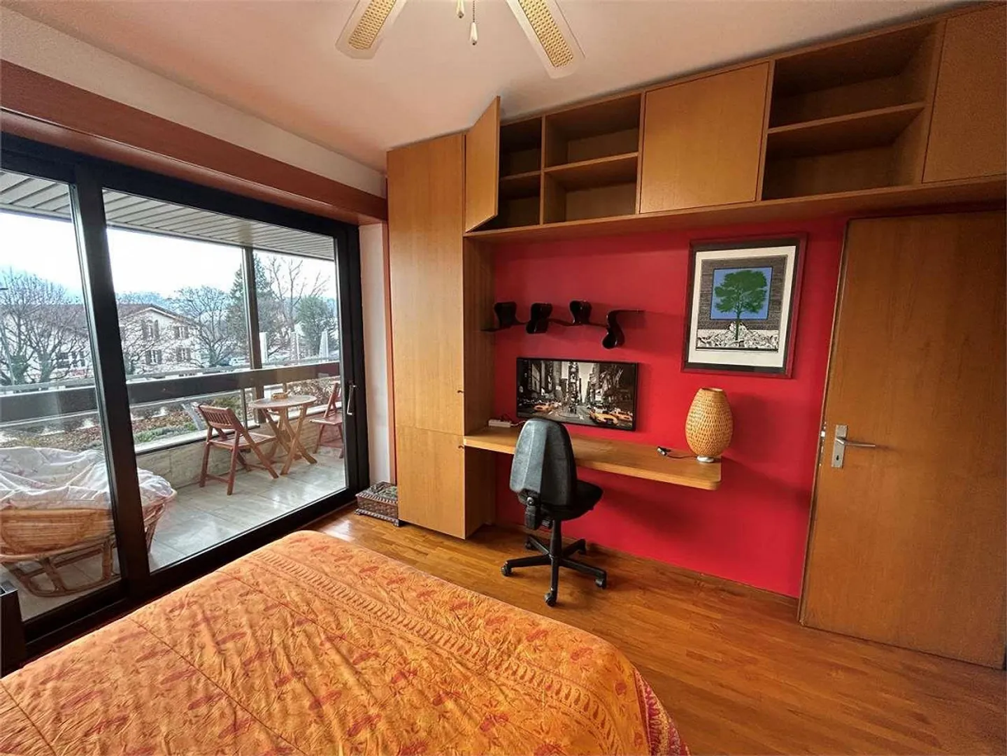 Lugano Cassarate: Appartamento ristrutturato di 2,5 locali con vista lago - Foto 3 di 4