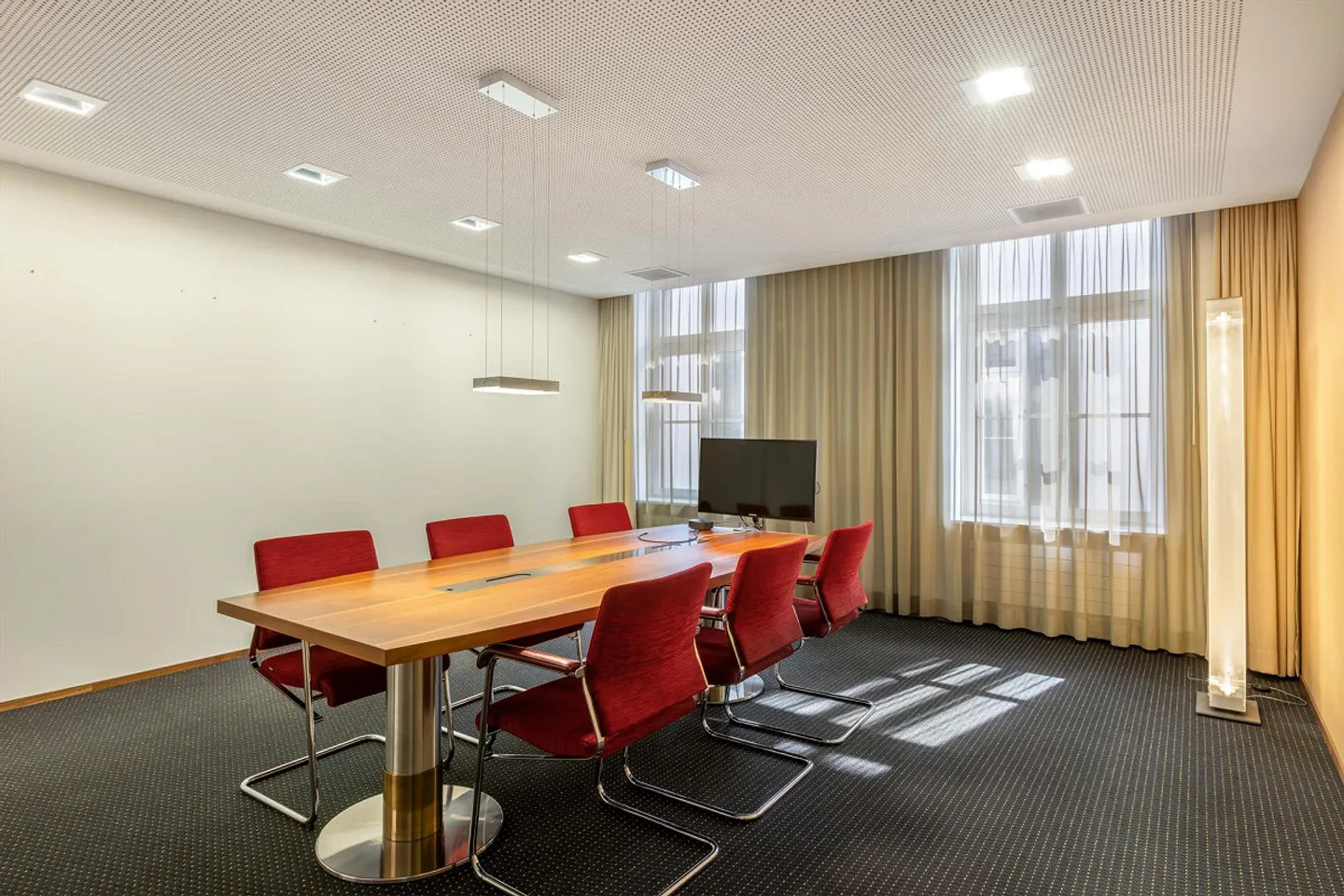 Espace de bureau au cœur de Glarus avec une adresse représentative - Photo 4 sur 8