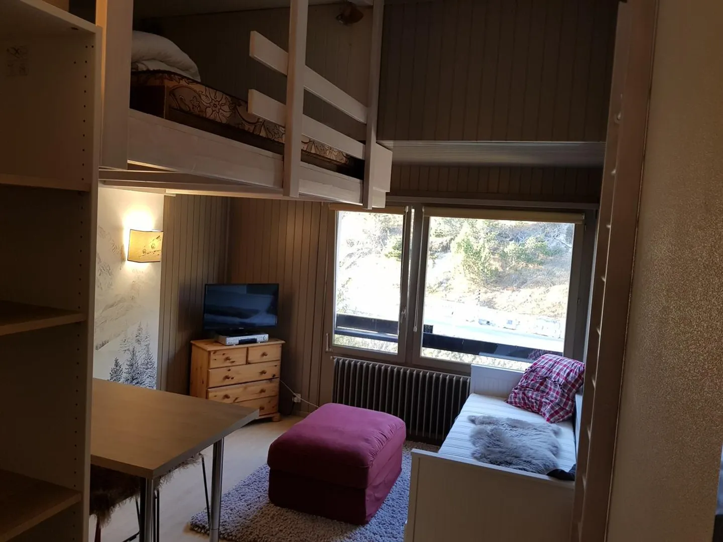 Studio avec mezzanine, meublé et rénové - Photo 7 sur 7