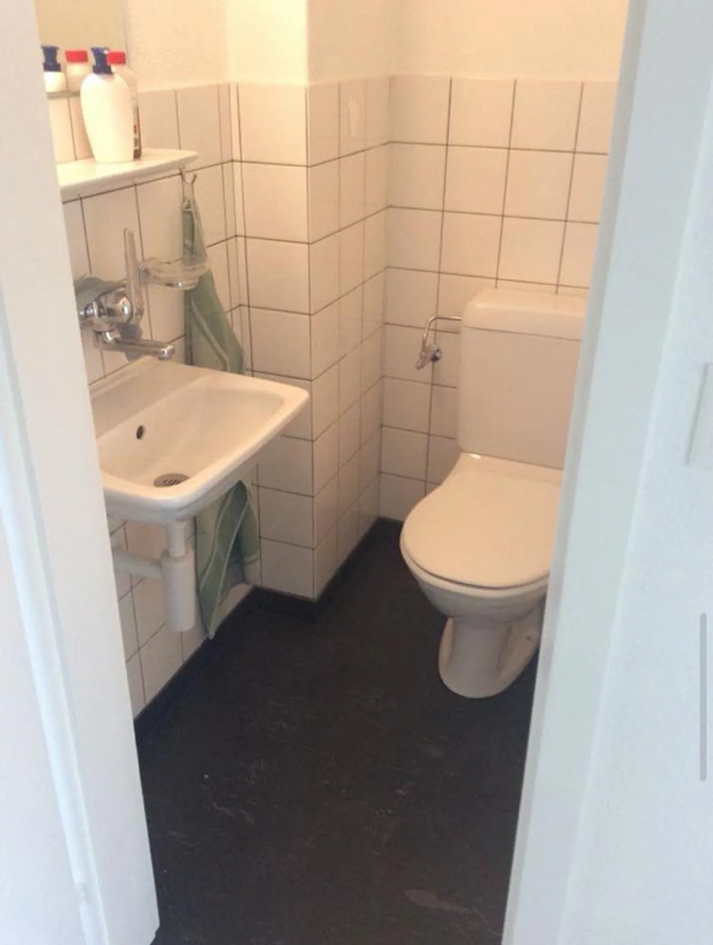 WG-Zimmer in Beckenried - Foto 2 von 8