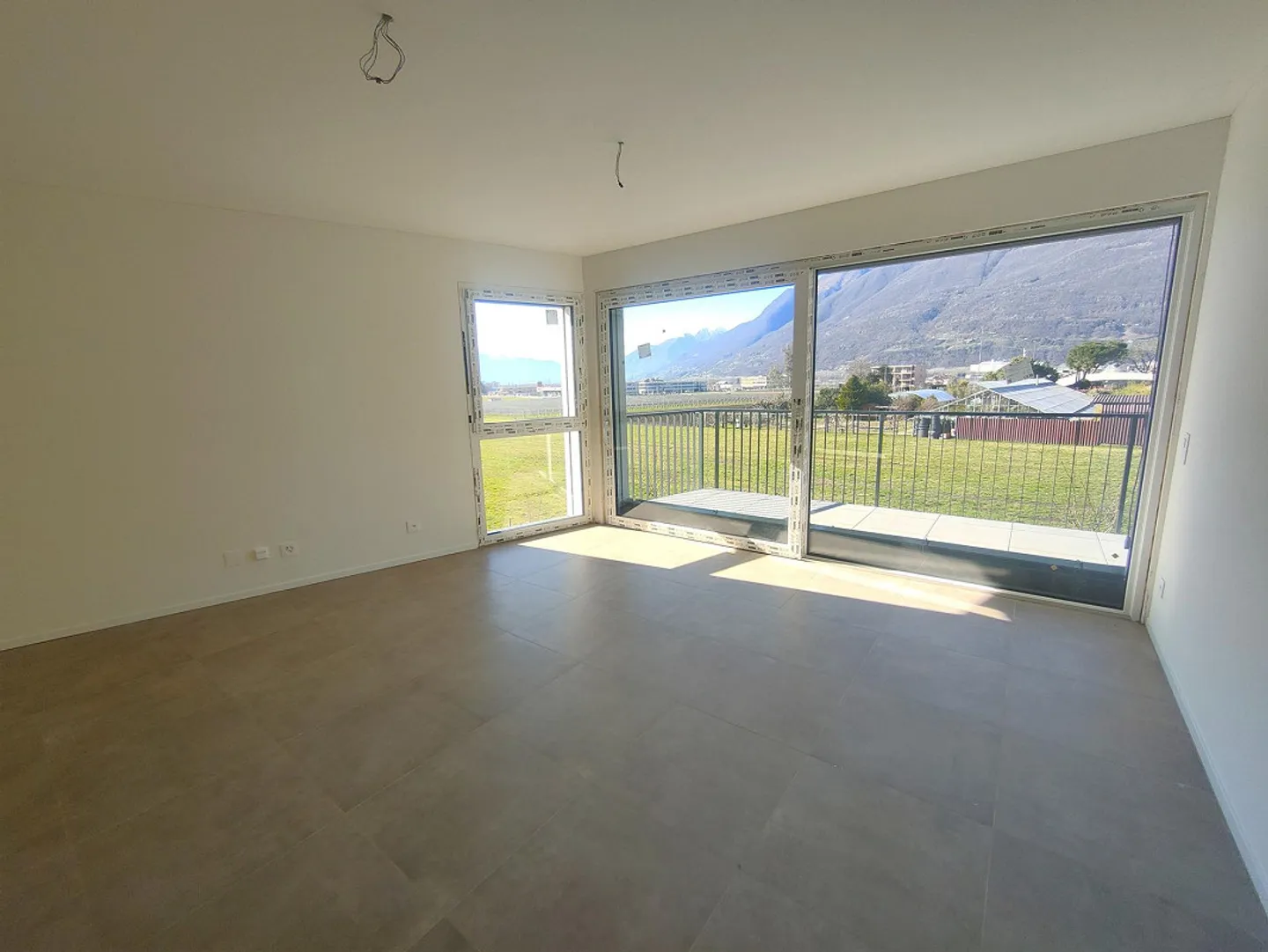 New 4.5 room apartments, with open view, in Camorino - Photo 4 of 14