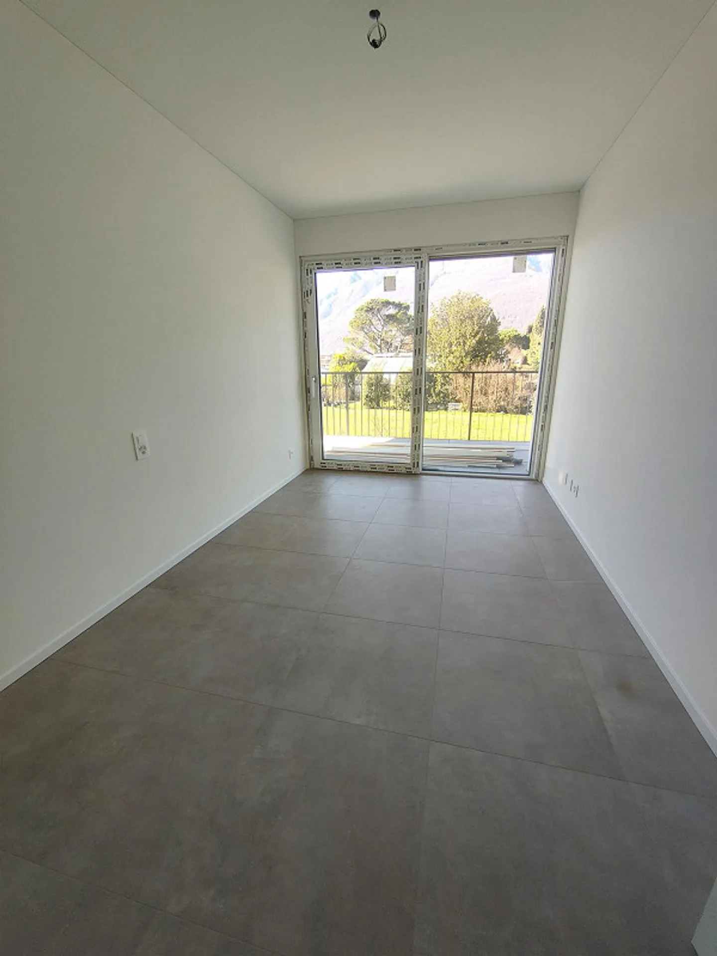 New 4.5 room apartments, with open view, in Camorino - Photo 9 of 14