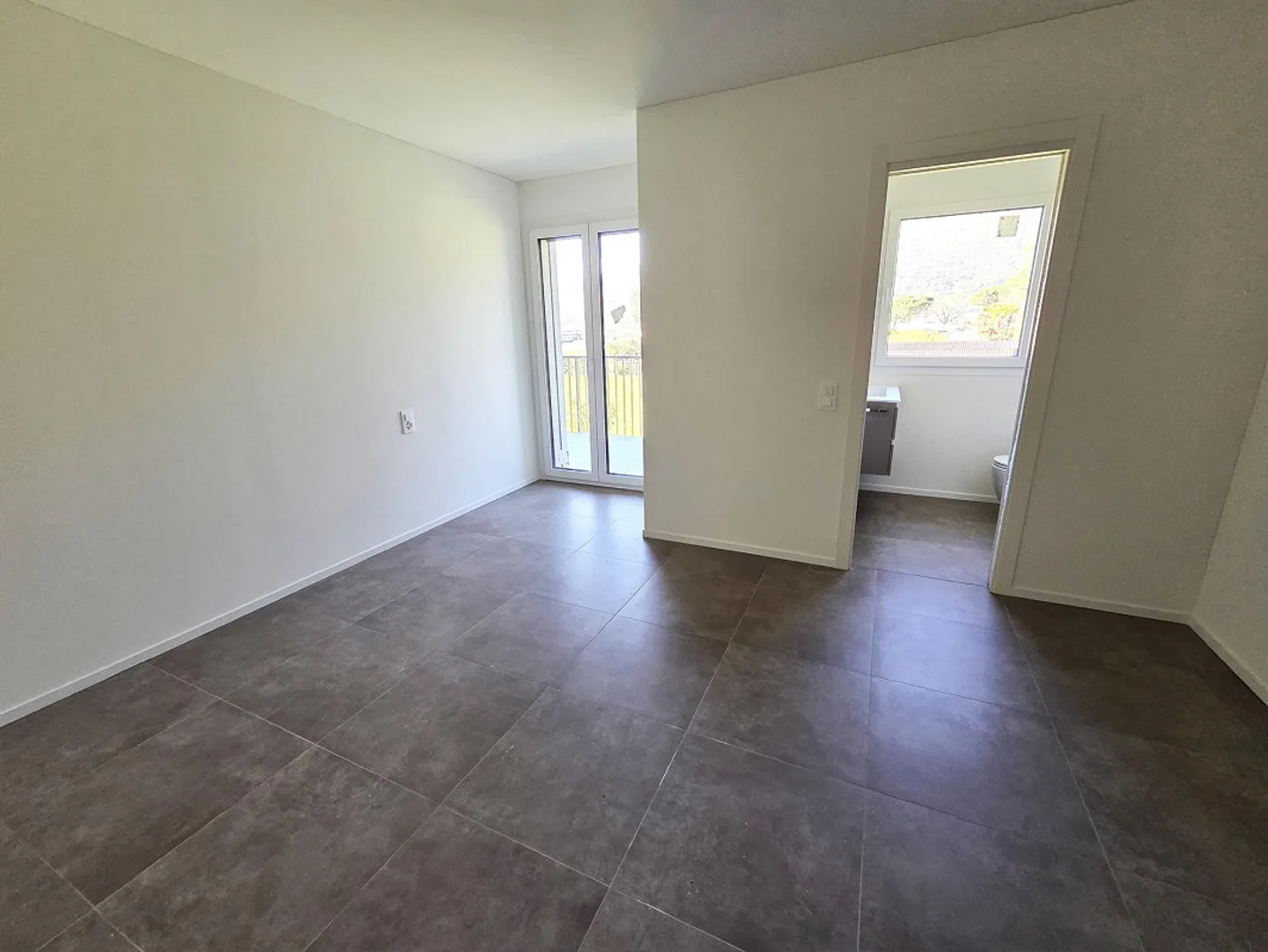New 4.5 room apartments, with open view, in Camorino - Photo 11 of 14