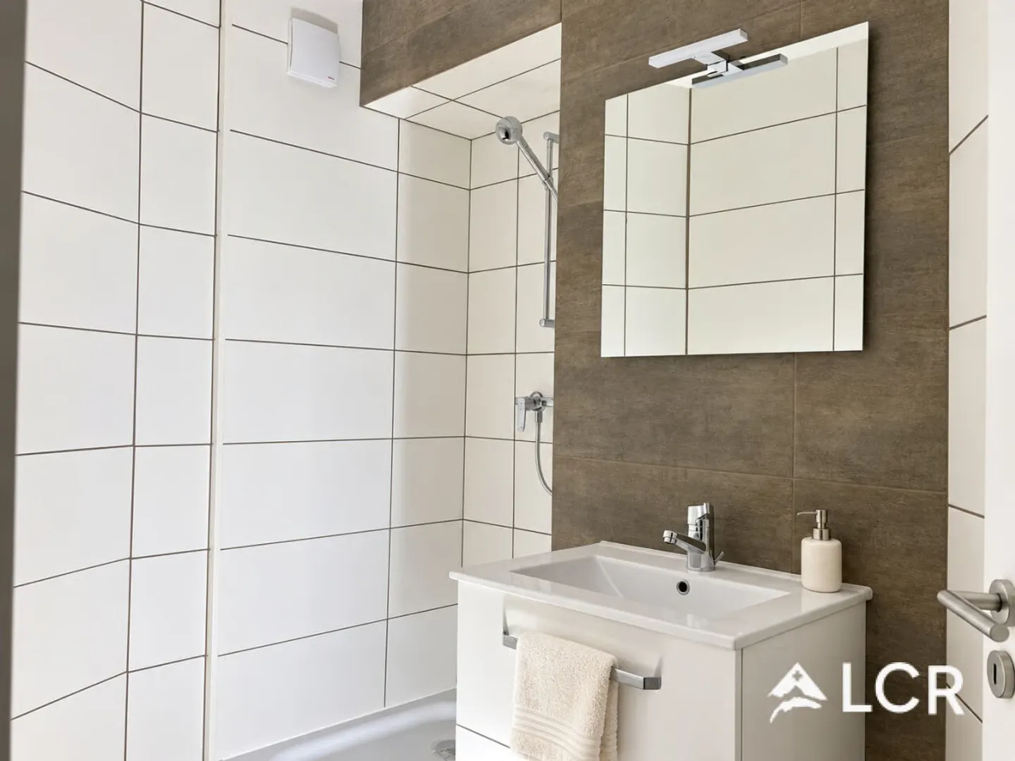 Bell'appartamento di 3.5 locali a Fleurier - Foto 5 di 13