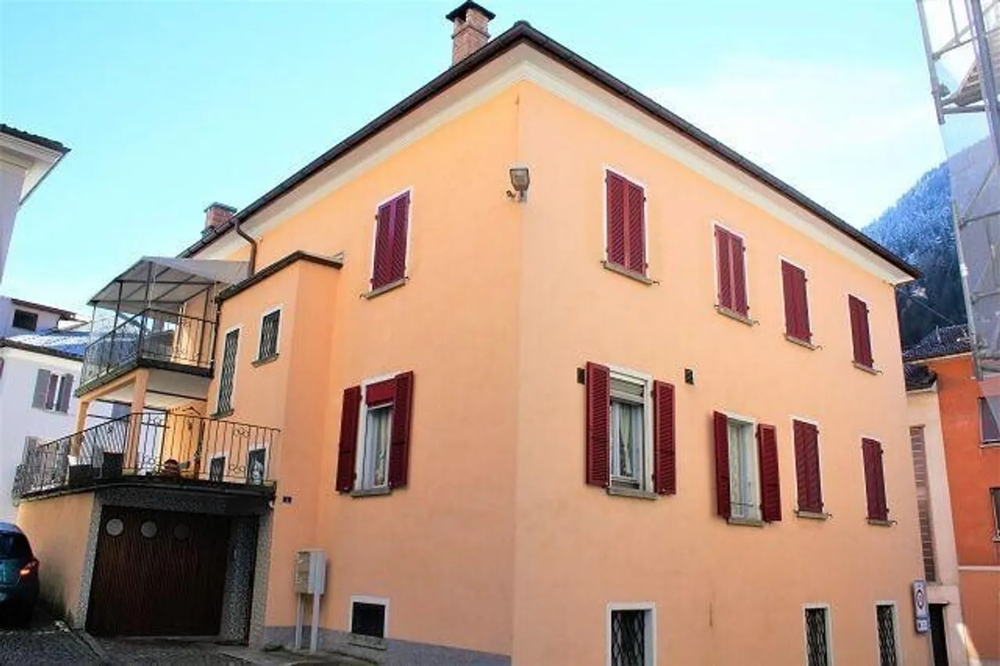 Maison multifamiliale de 3 appartements à revenus avec terrasses et garage / 3-Fa... - Photo 1 sur 13