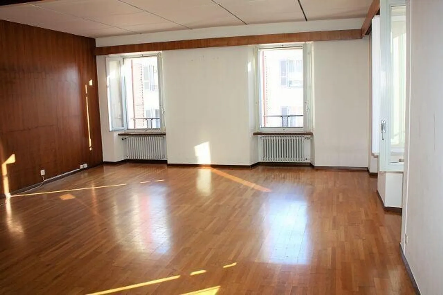 Maison multifamiliale de 3 appartements à revenus avec terrasses et garage / 3-Fa... - Photo 8 sur 13