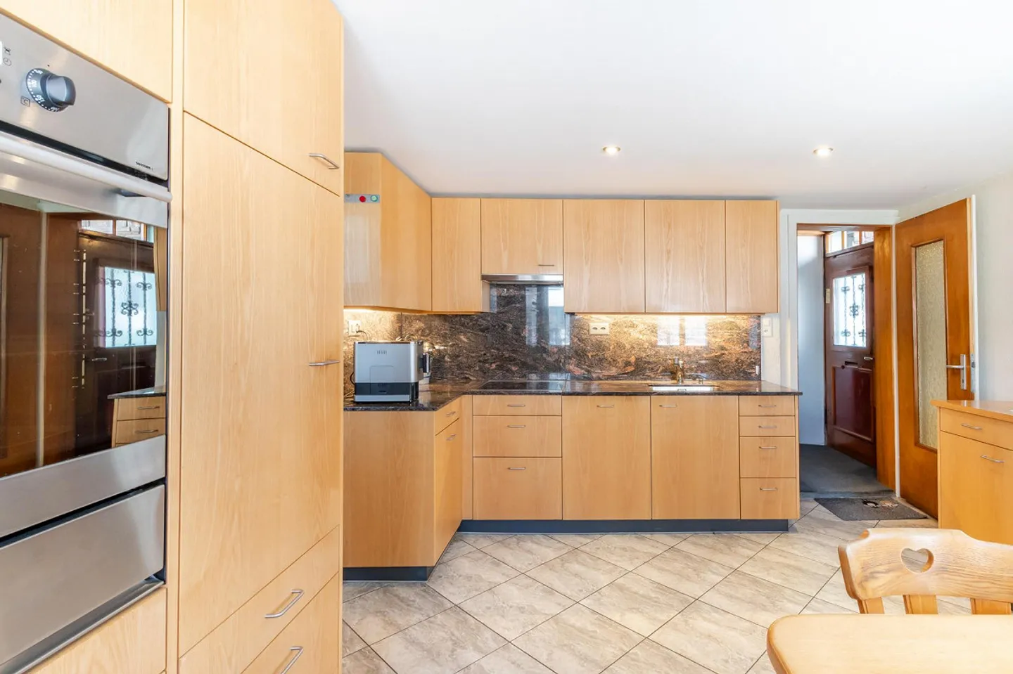 Casa residenziale per famiglie con potenziale di espansione - Foto 5 di 16