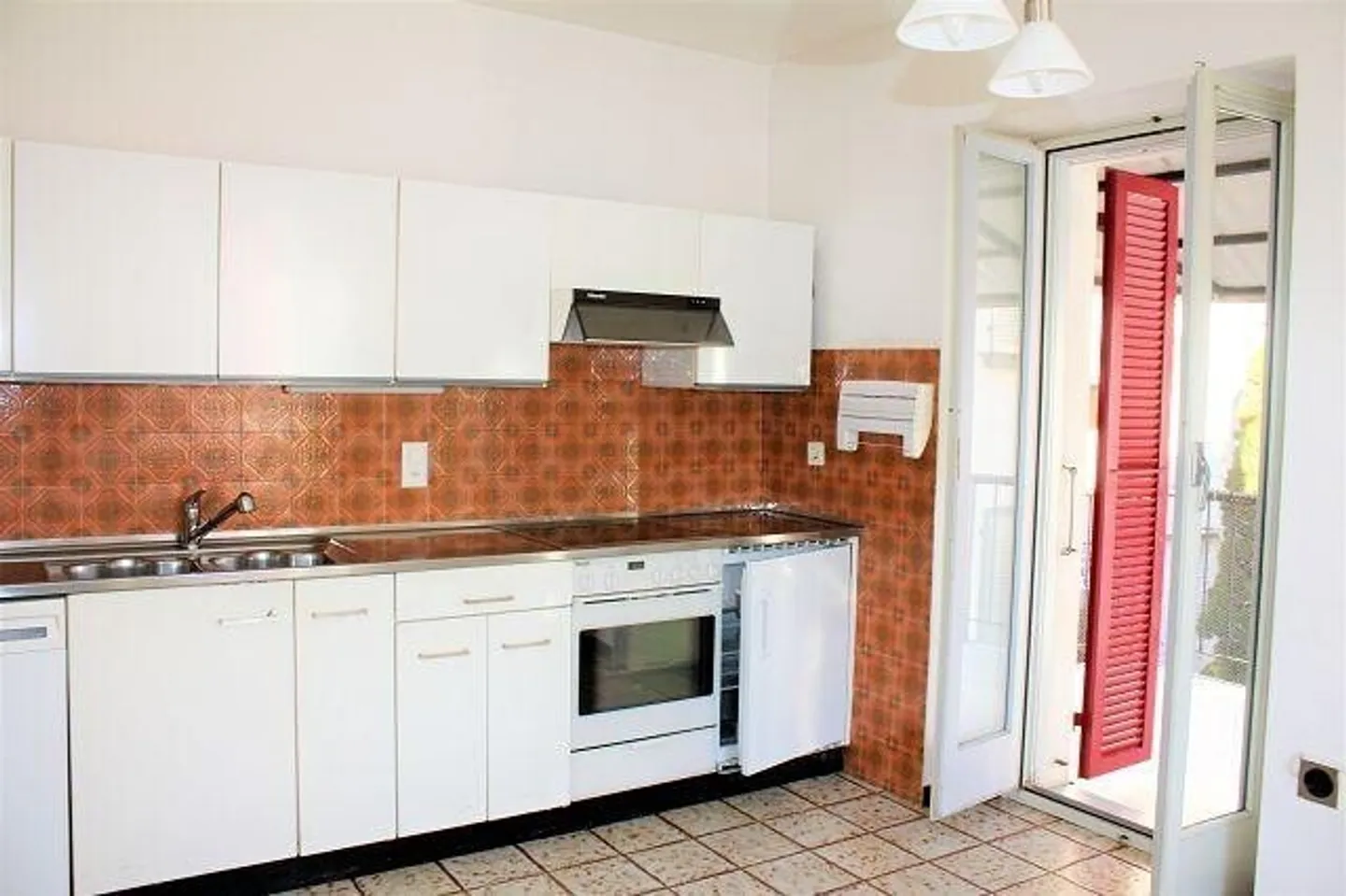 Maison multifamiliale de 3 appartements à revenus avec terrasses et garage / 3-Fa... - Photo 13 sur 13