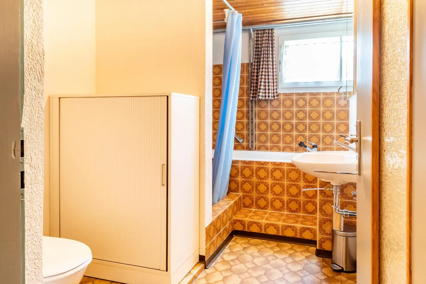 Casa residenziale per famiglie con potenziale di espansione - Foto 11 di 16