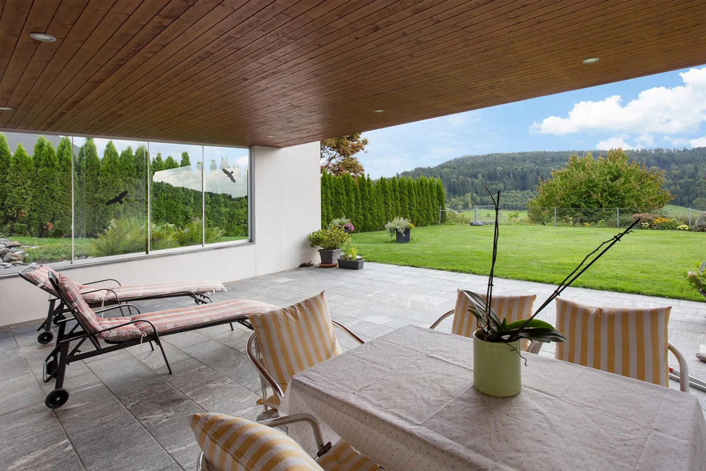 Living with a View, Peace and Privacy - Photo 3 of 8