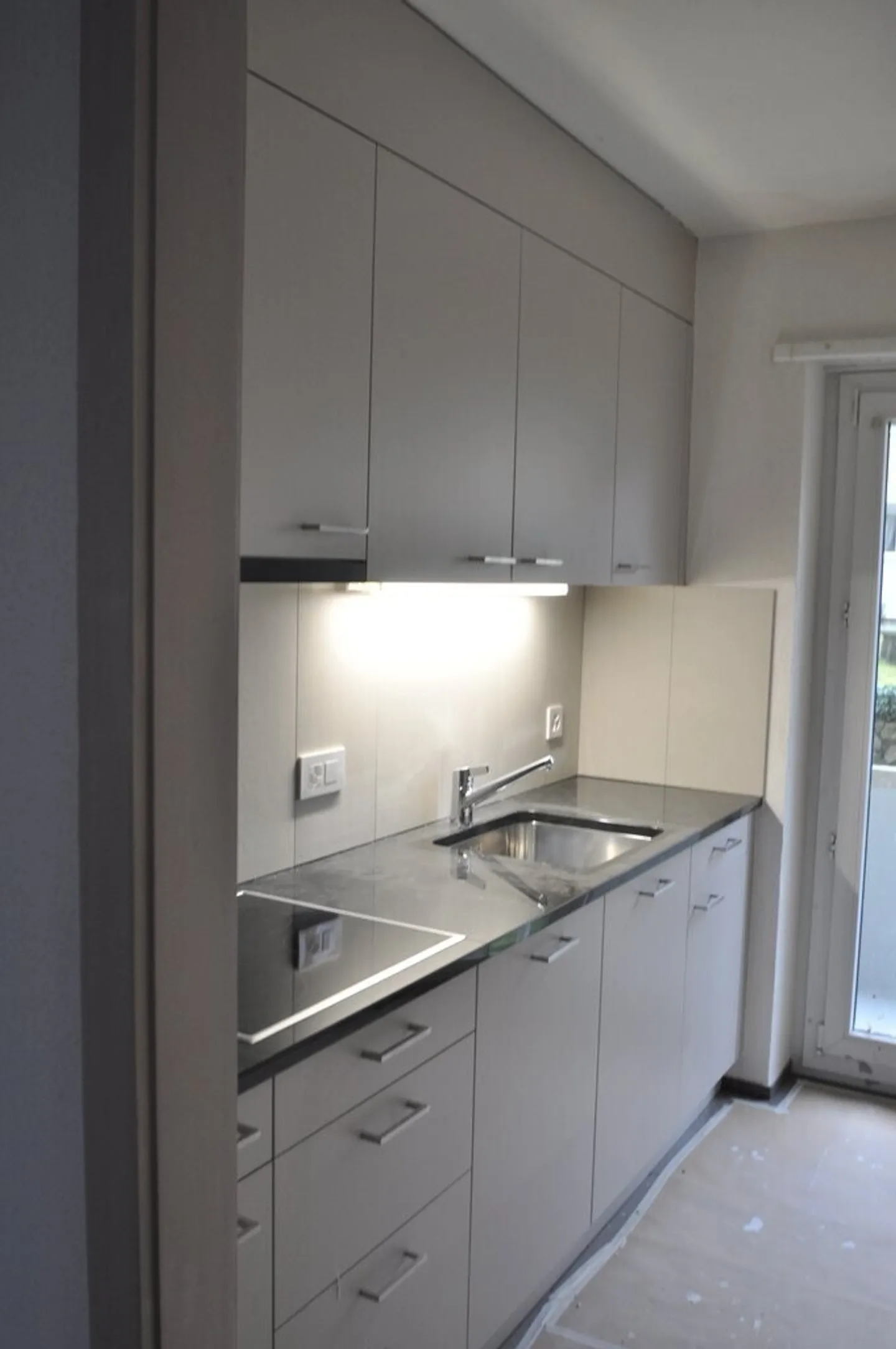 Helle 3-Zimmerwohnung in Baden - Foto 3 von 4