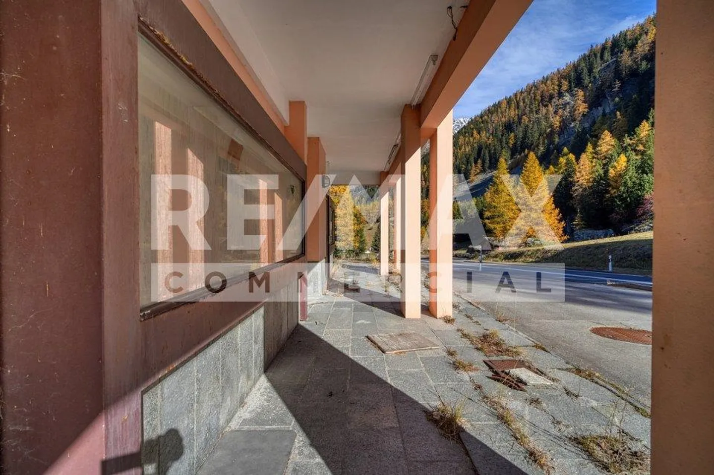 Edificio misto da ristrutturare, con ristorante + camere a Bourg-St-Pierre (VS) - Foto 6 di 8