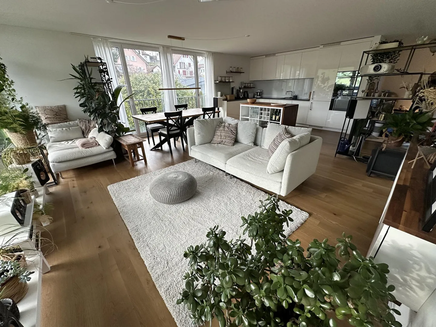 Appartement spacieux, moderne et confortable - Photo 3 sur 7