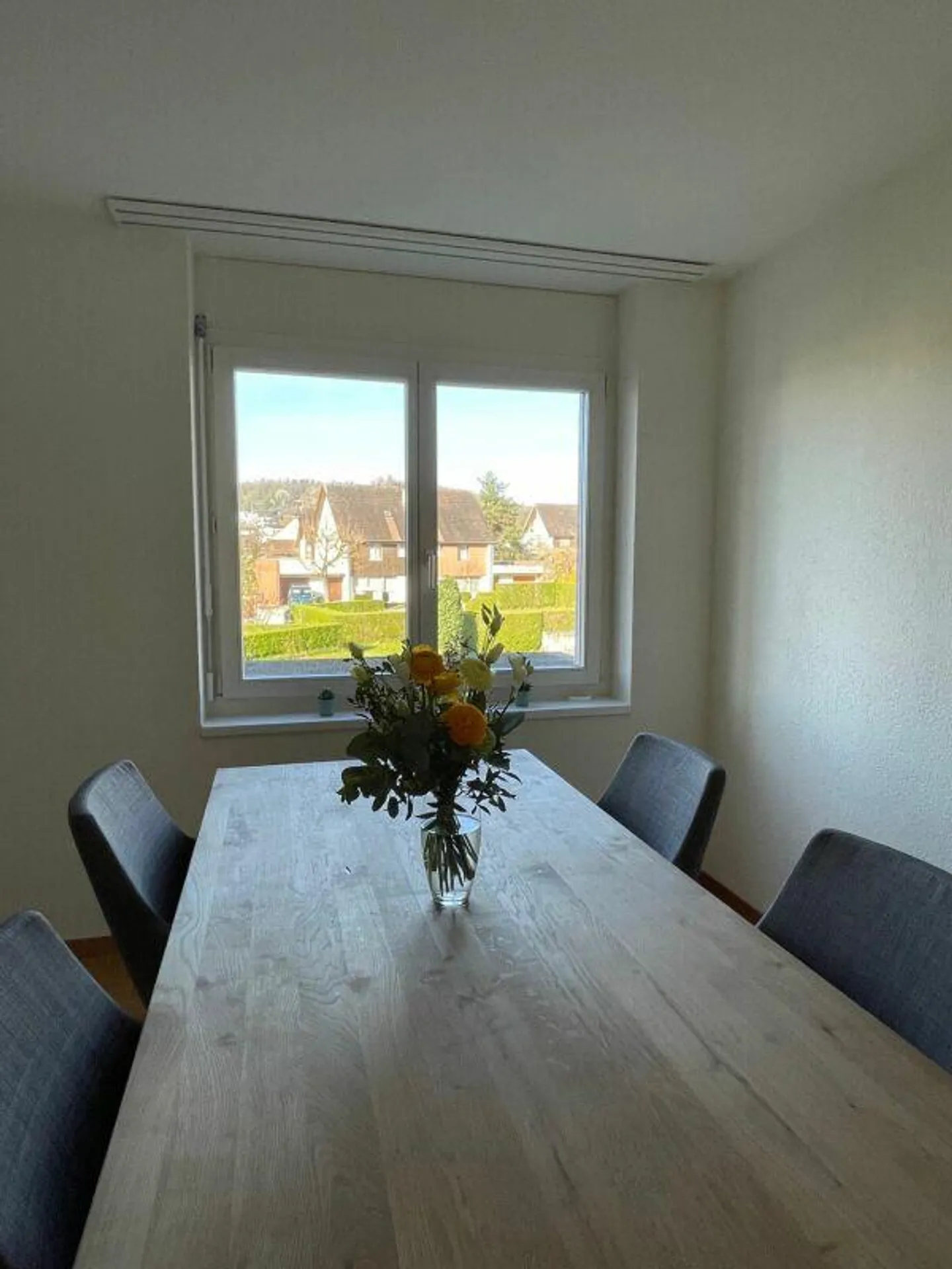 APPARTAMENTO ACCOGLIENTE DI 4,5 STANZE IN UN AMBIENTE TRANQUILLO - Foto 6 di 12