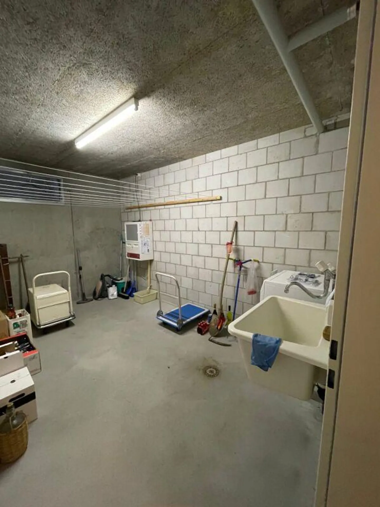 APPARTAMENTO ACCOGLIENTE DI 4,5 STANZE IN UN AMBIENTE TRANQUILLO - Foto 12 di 12