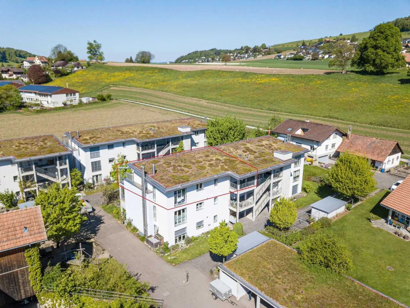 Bright 4.5-room attic apartment with terrace in Boll/Vechigen for rent - Photo 1 of 13