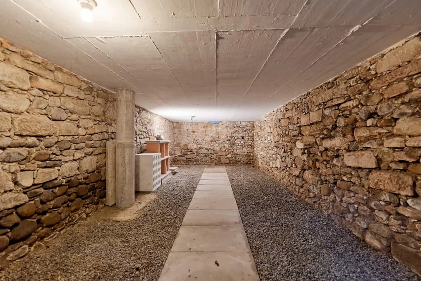 BAUERNHAUS MIT CHARME UND WEITBLICK IN BÜCHSELN - Foto 10 von 13