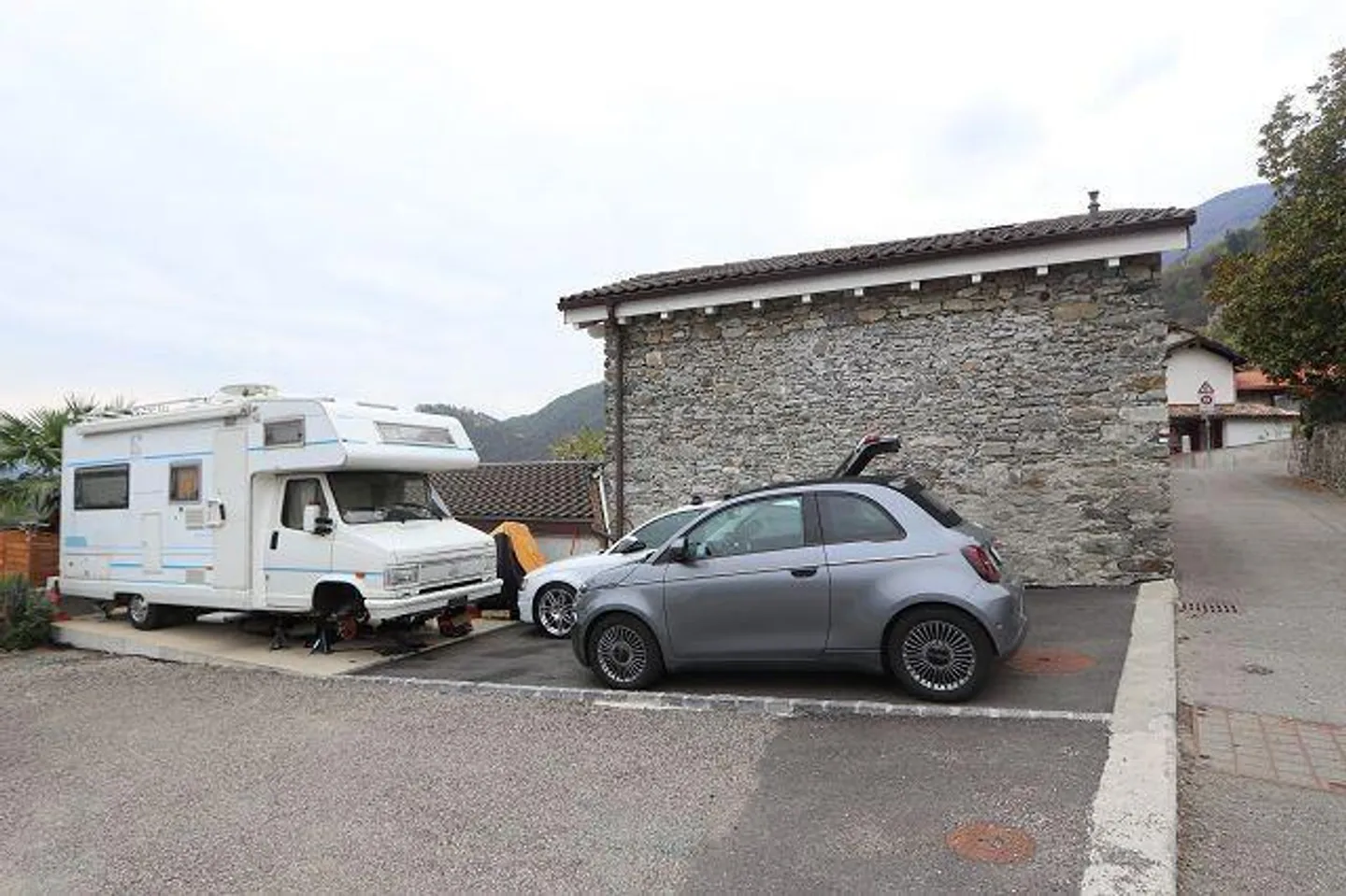 Maison de village 5 1/2 pièces avec 4 places de parking extérieures - Photo 16 sur 18