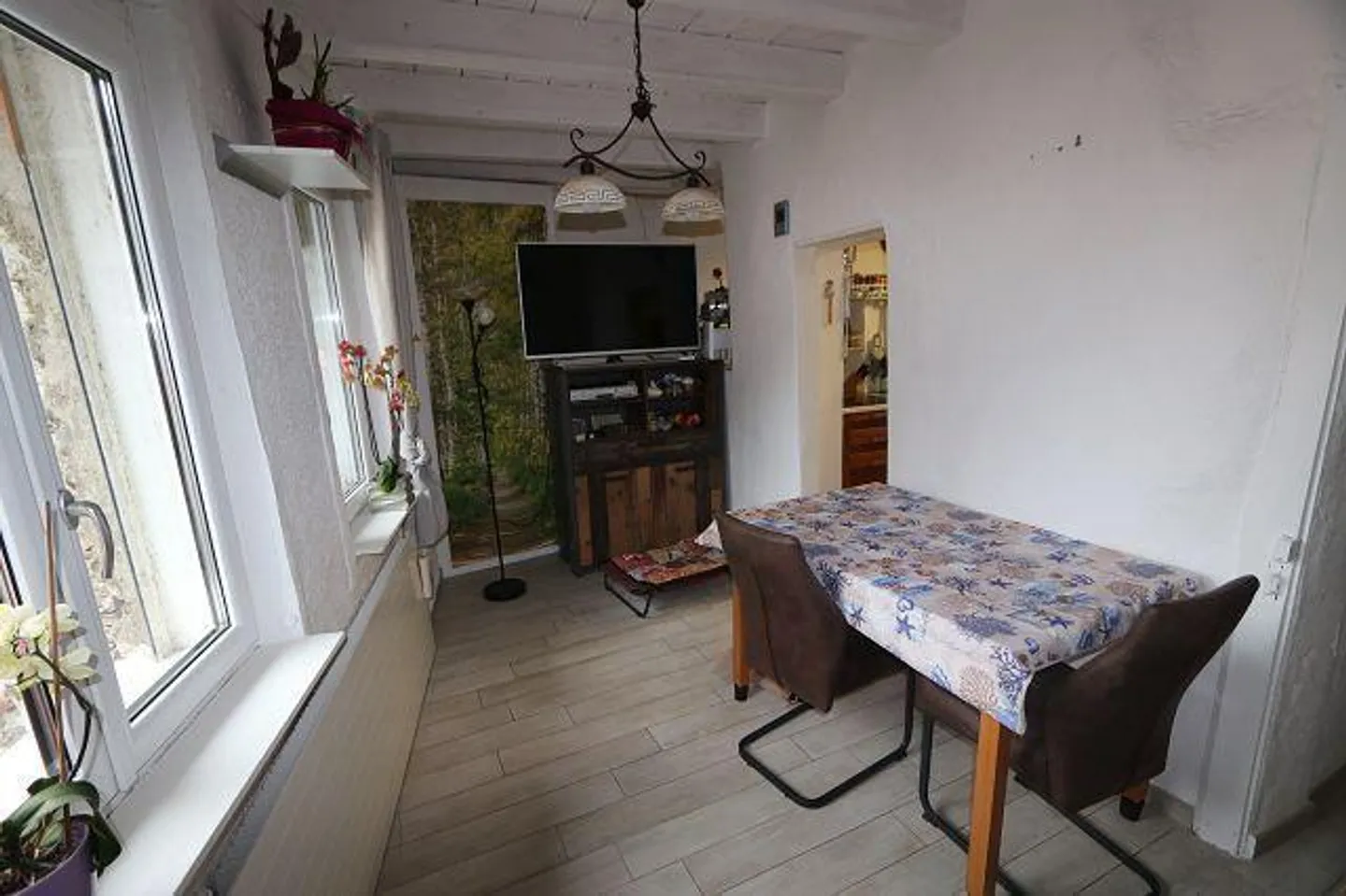 Maison de village 5 1/2 pièces avec 4 places de parking extérieures - Photo 8 sur 18