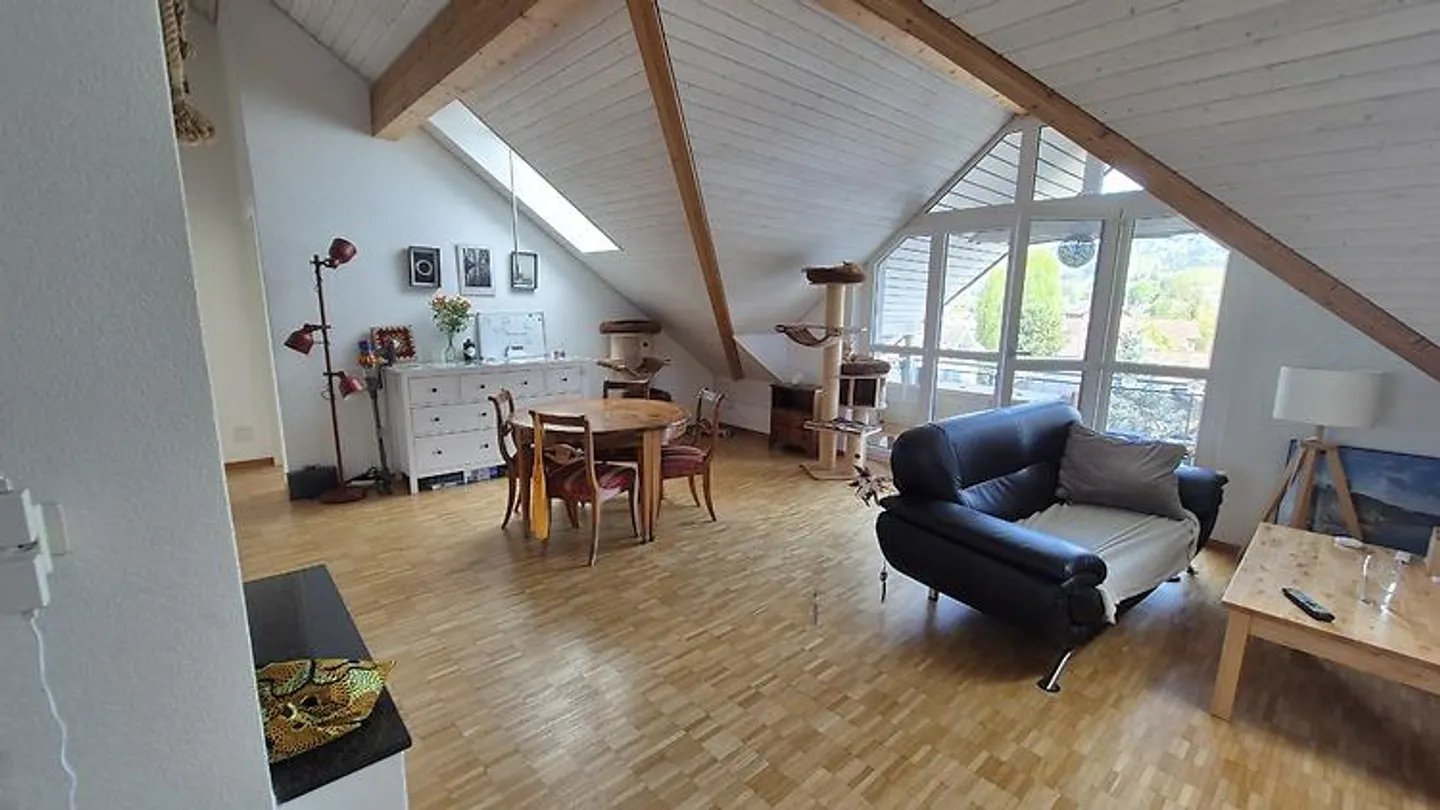 APPARTEMENT 3½ PIÈCES À MOOSSEEDORF (BE), MEUBLÉ, TEMPORAIRE - Photo 2 sur 9