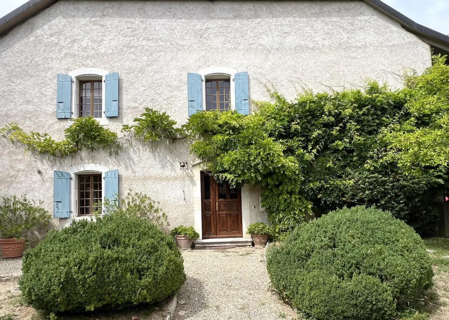 Magnifico appartamento di 6,5 stanze in una casa di villaggio, accesso a un grande giardino privato - Foto 2 di 11