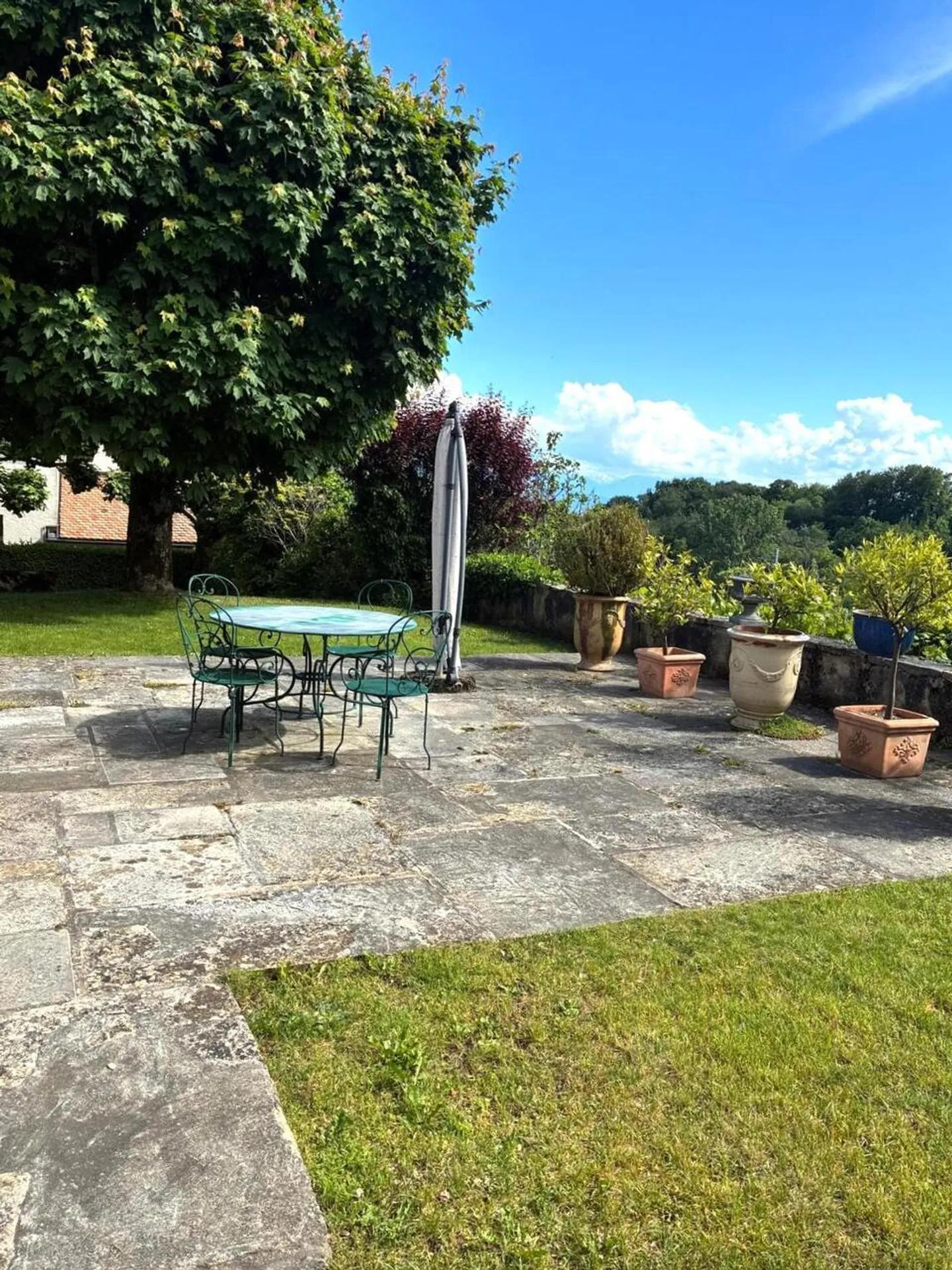 Magnifico appartamento di 6,5 stanze in una casa di villaggio, accesso a un grande giardino privato - Foto 3 di 11