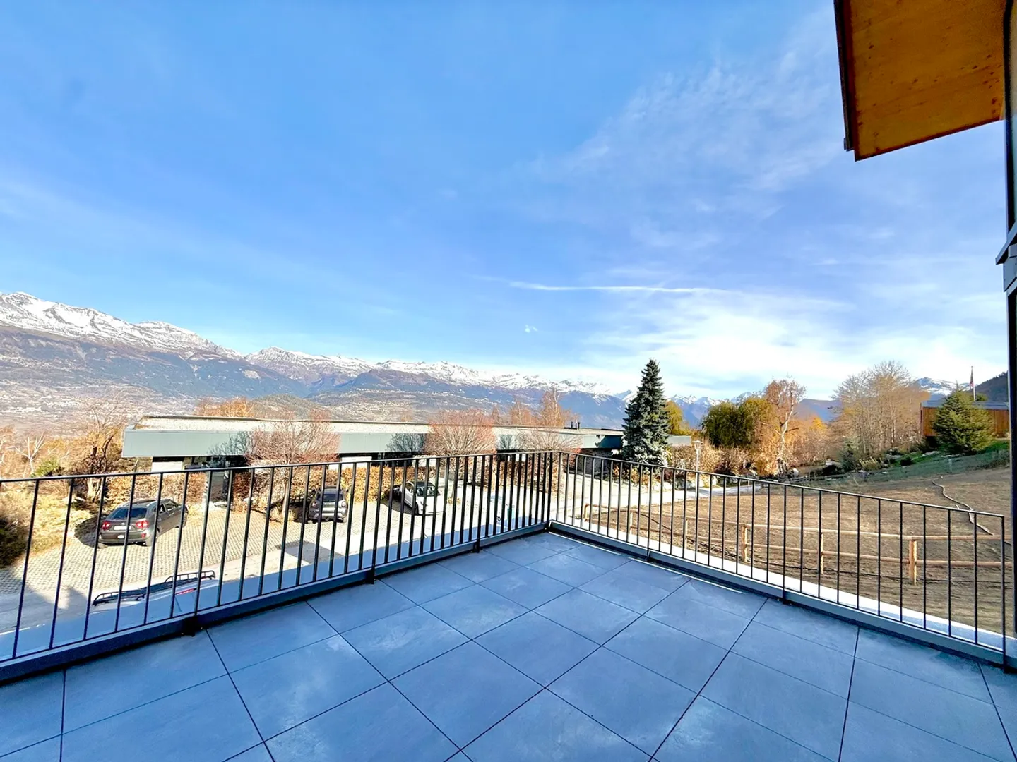 Ecological and avant-garde chalet with LUCIDO facades! - Photo 3 of 15