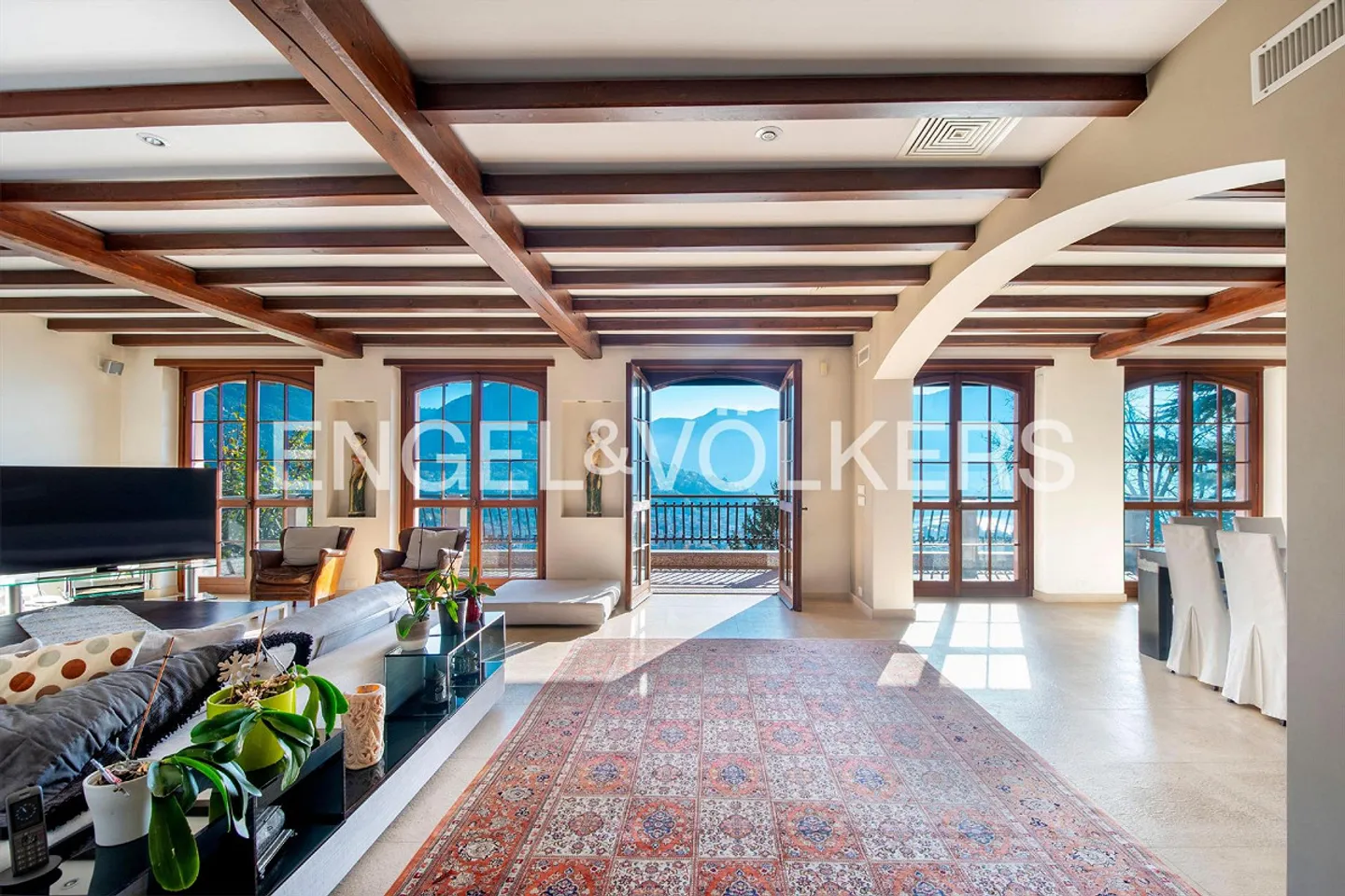 Villa prestigiosa con vista mozzafiato - Foto 3 di 13