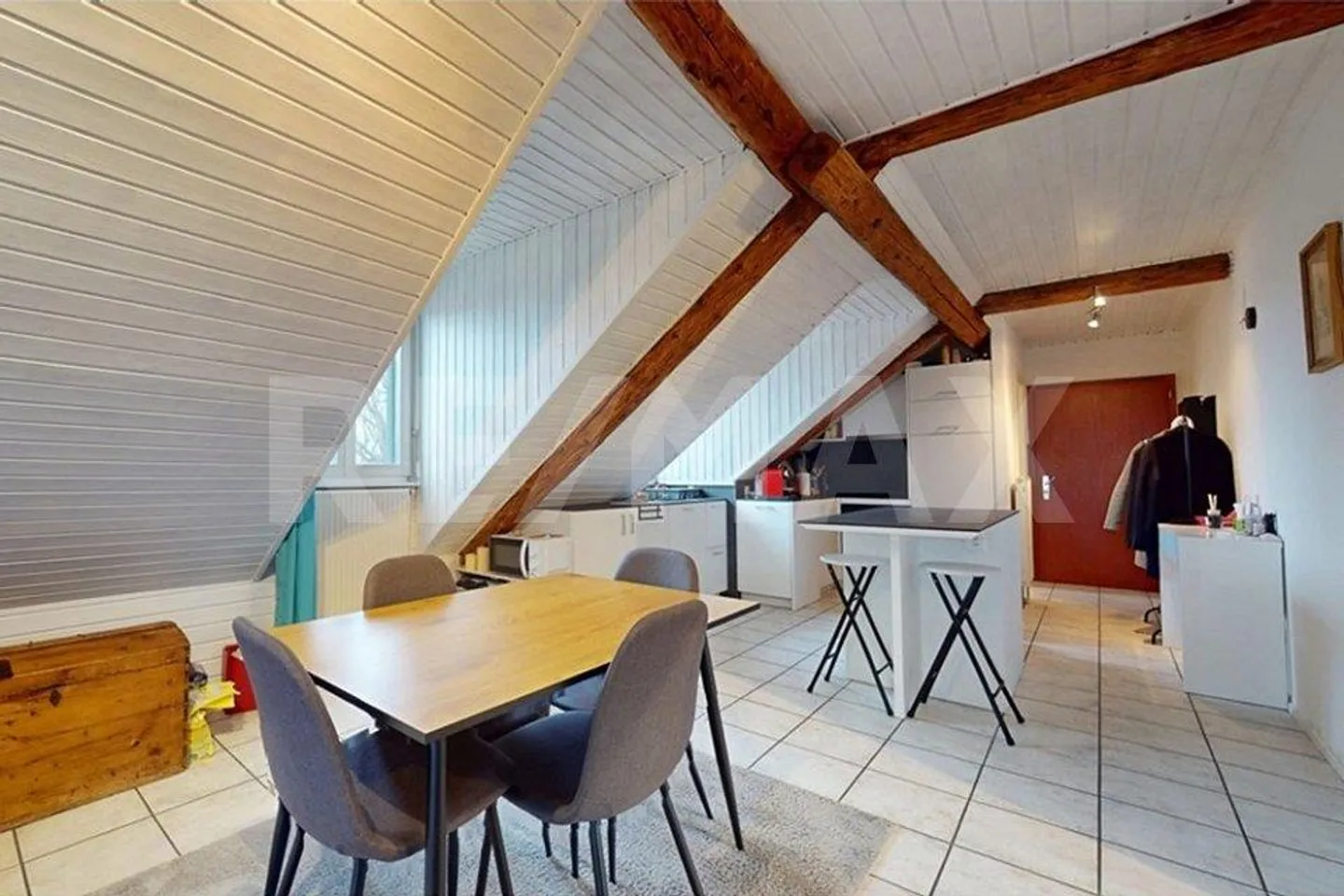 Suchen Sie eine renovierte 3,5-Zimmer-Wohnung mit einem Elternschlafzimmer von +2... - Foto 3 von 6